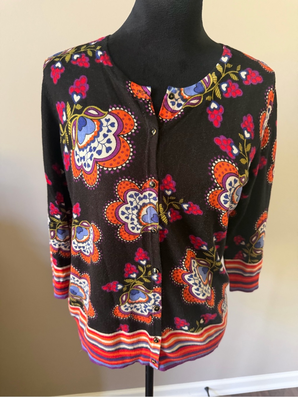 Joseph A Black Floral Button-Front Cardigan - Orange & Purple Print Medium
